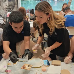 resin art classes dubai